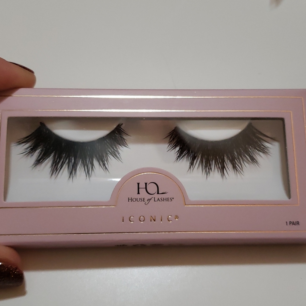 New! House of Lashes Iconic